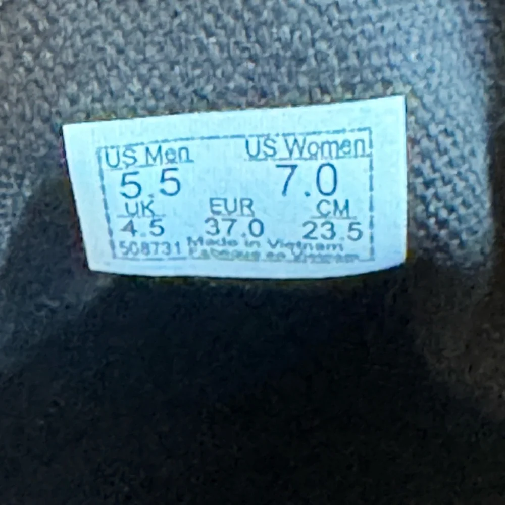 Authentic Vans - Picture 7 of 9